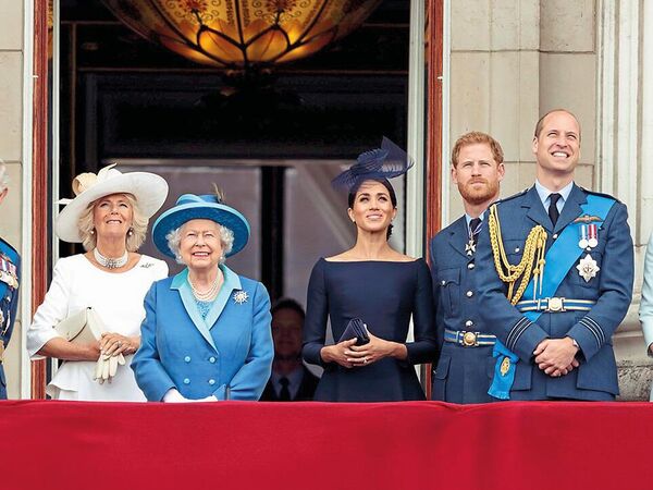 Inside the Palace: Former Royal Butler Paul Burrell Reflects on a Heartwarming Moment with Queen Elizabeth